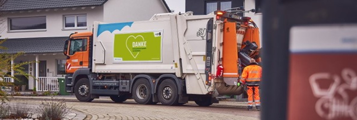 Flexsign system mit "Danke für dein Bioabfall" kampagne im KURZ Entsorgung Karlsruhe